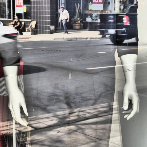 street thru arms - Nalanda Miksang Contemplative Photography - copyright - Maxine Sidran
